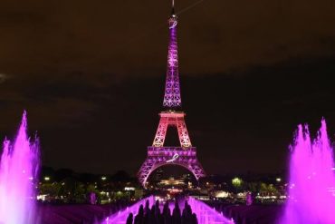 Chaque année, à l'occasion d'Octobre Rose, la tour Eiffel s'illumine de rose. Si l'intention de sensibiliser autour du cancer du sein est louable, qu'en est-il de l'impact réel d'Octobre Rose sur la santé des femmes ?